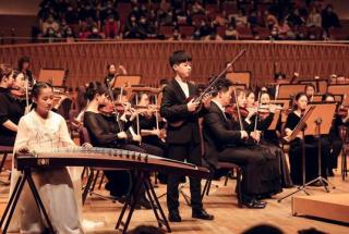 上海歌剧院交响乐团为20位“音乐小天使”协奏，最小只有9岁