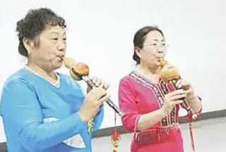 嵩南社区开展葫芦丝公益课堂志愿活动