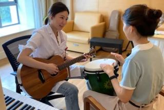 “音乐治疗”首次纳入医保：音乐是最好的“良药”，学音乐的人都长寿！