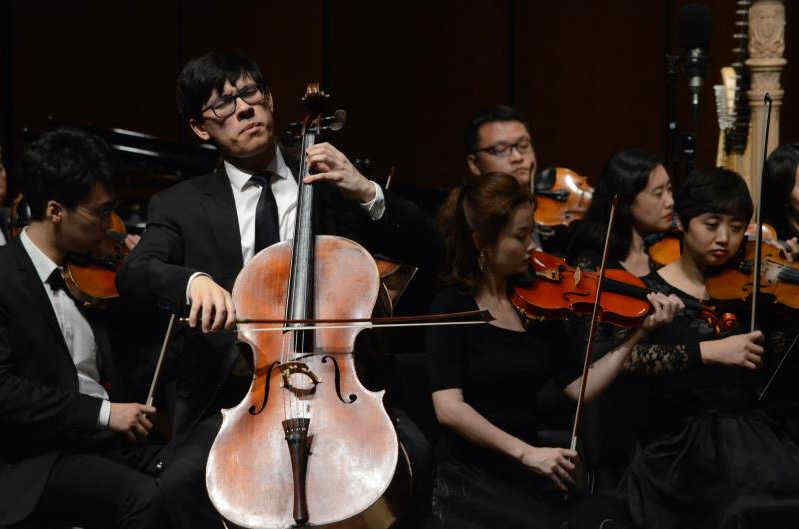 哈尔滨勋菲尔德弦乐比赛落幕，华裔选手包揽小提琴大提琴冠军