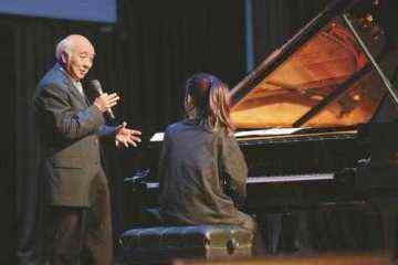 54年，钢琴界“金牌教练” 是这样炼成的……