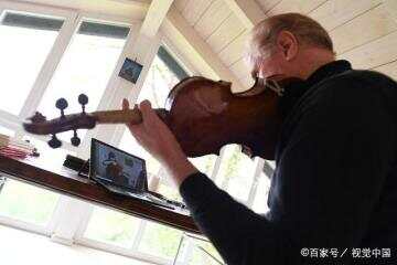 疫情之下，德国知名音乐家开网课，远程教学生拉小提琴！