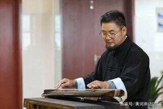集太极古琴书法于一身的名家陈耀武老师