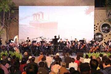 北京街头码头加商城音乐伴响国庆节