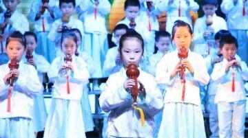 岱中小学：乐器进课堂 葫芦丝“吹出”校园特色文化