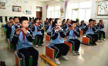 丝竹演奏+器乐社团！临河这所学校的音乐课竟然这么“燃”！